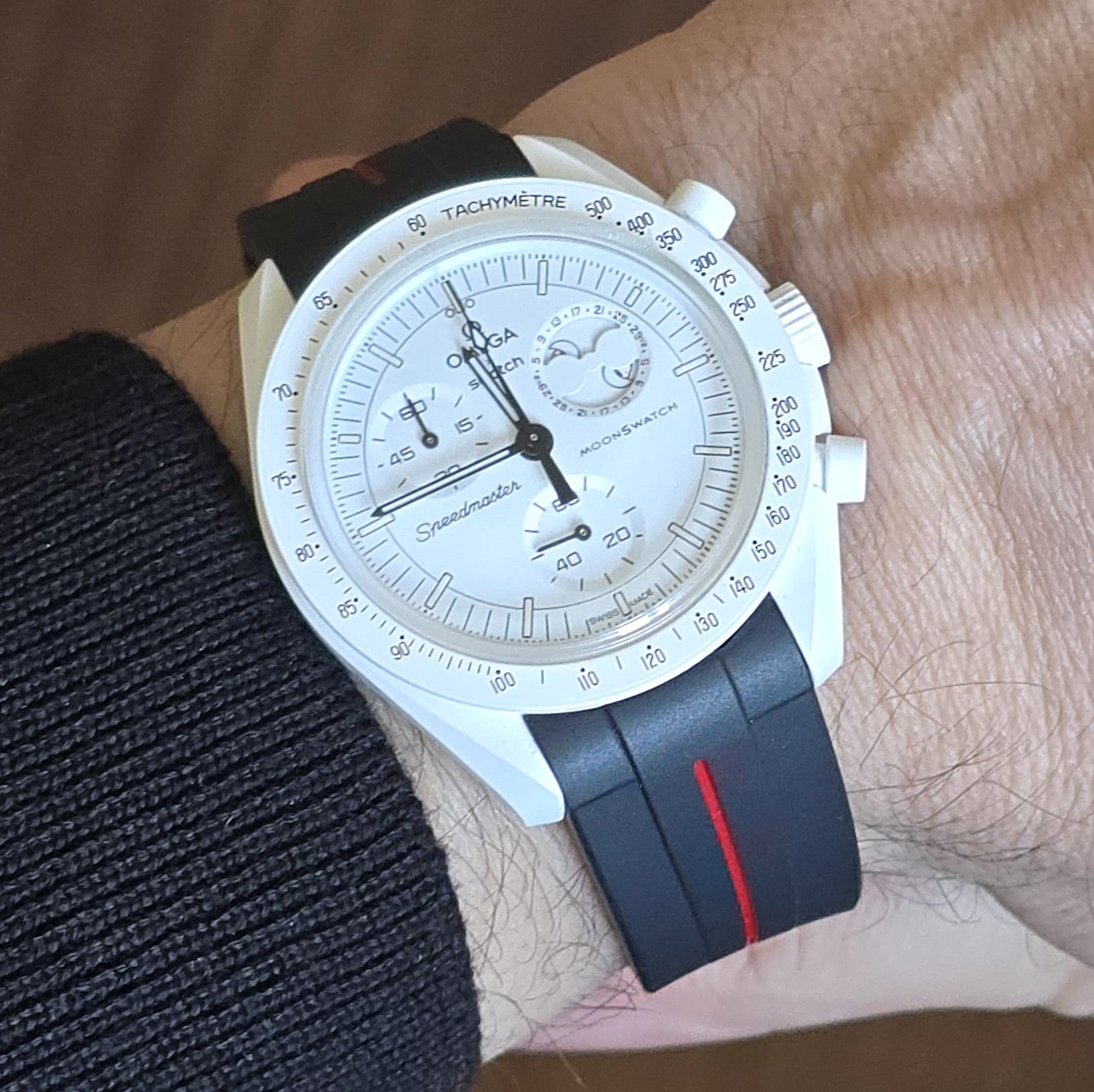 Moonswatch / Submariner / GMT Master II / Seamaster / Speedmaster / Planet Ocean 42 Compatible Rubber Watch Strap - Black White