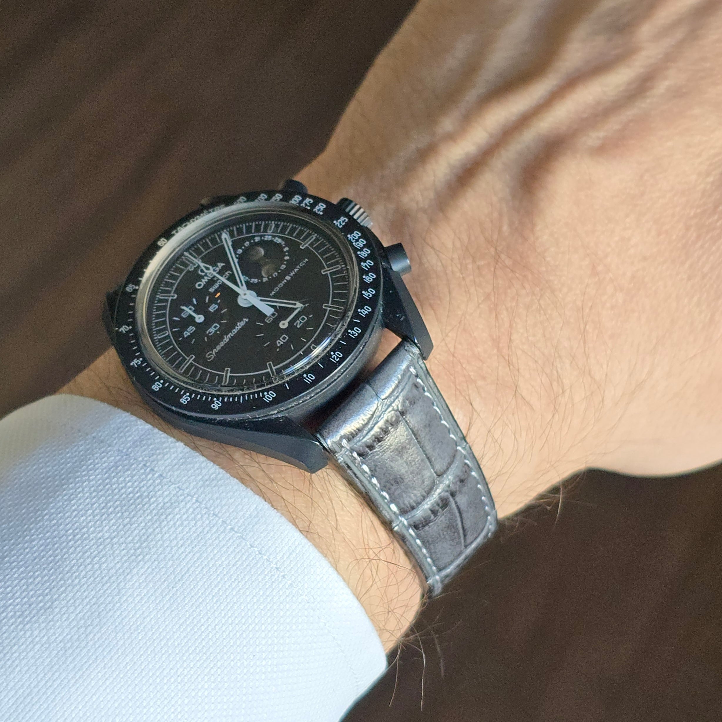 Croc. Embossed Leather Strap - Grey
