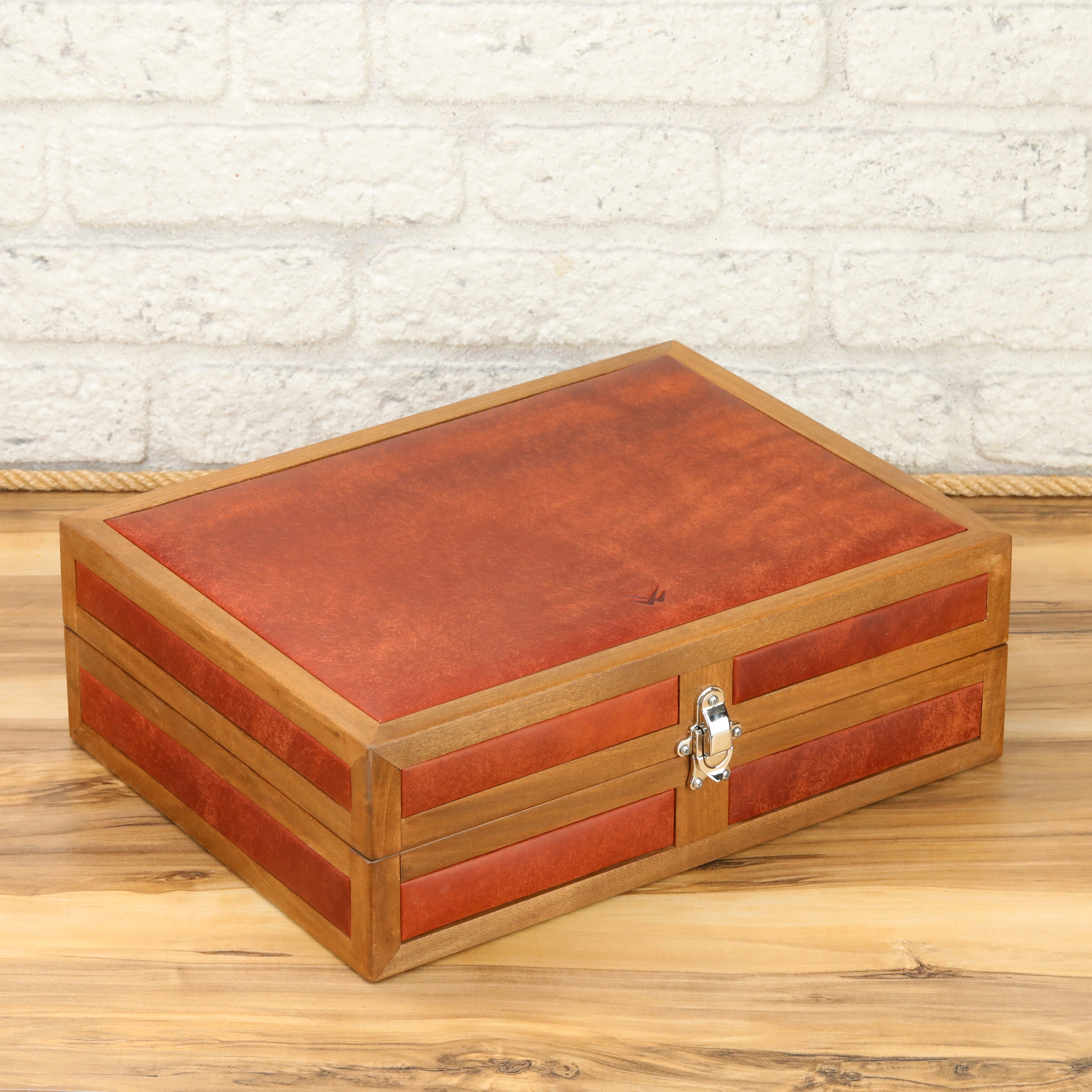Heritage Wooden Watch Box for 10 / Tan