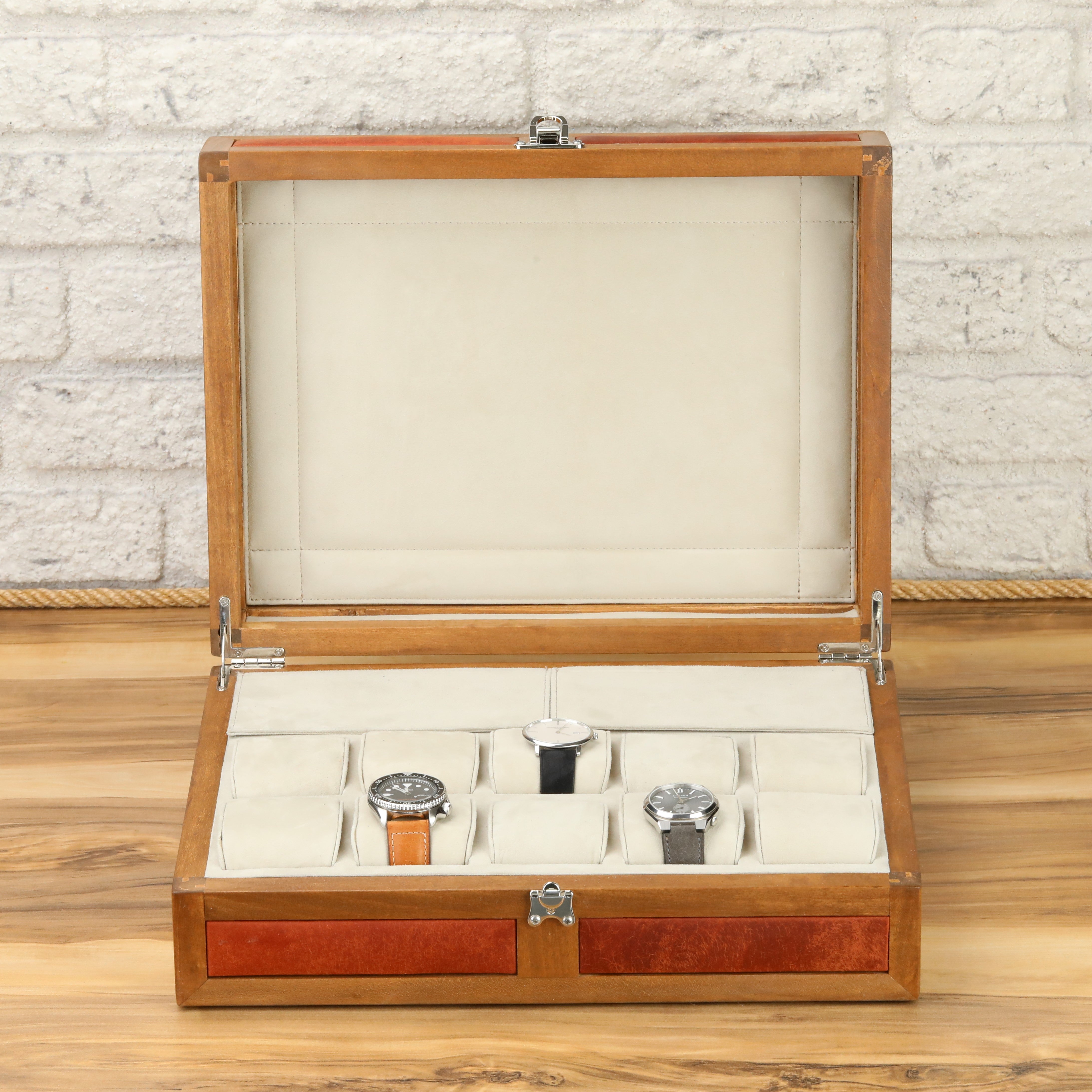 Heritage Wooden Watch Box for 10 / Tan