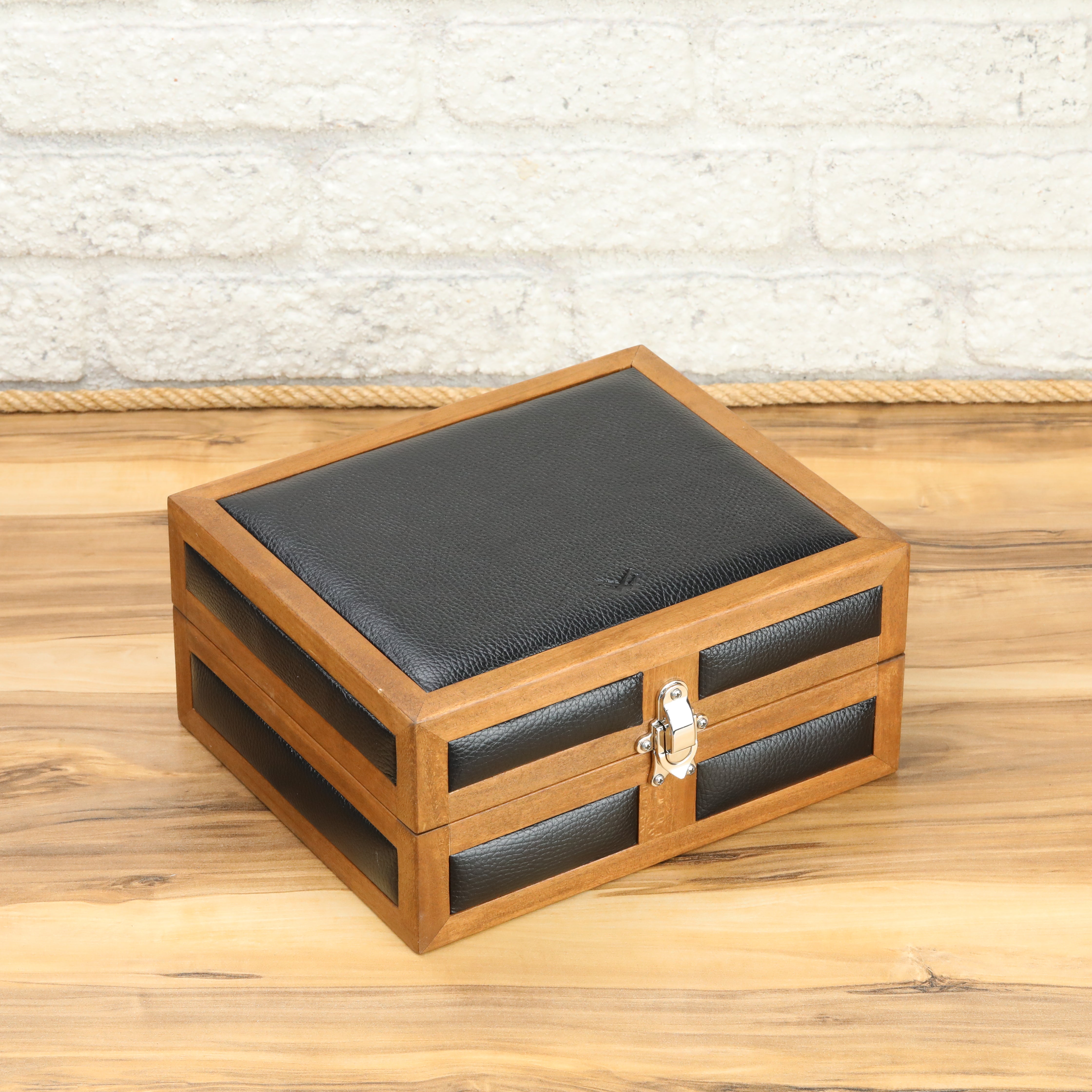 Heritage Wooden Watch Box for 6 / Black