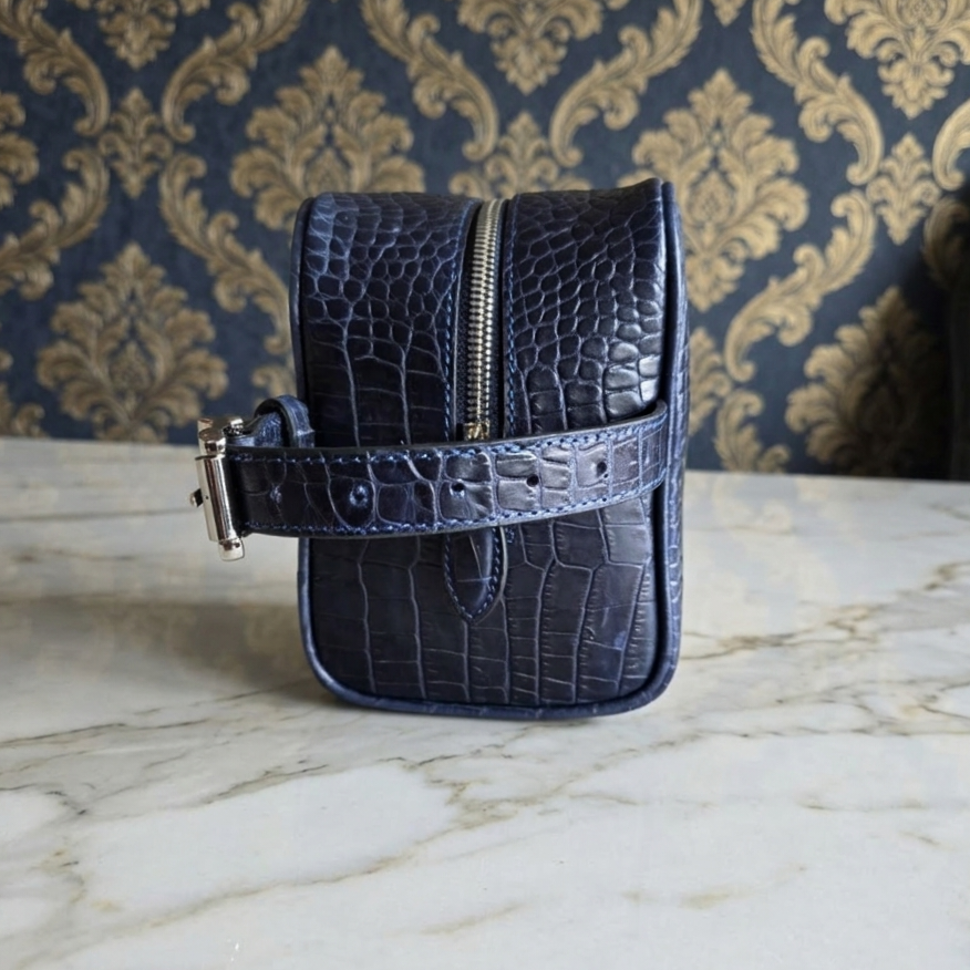 Leather Daffle Bag - D. Blue