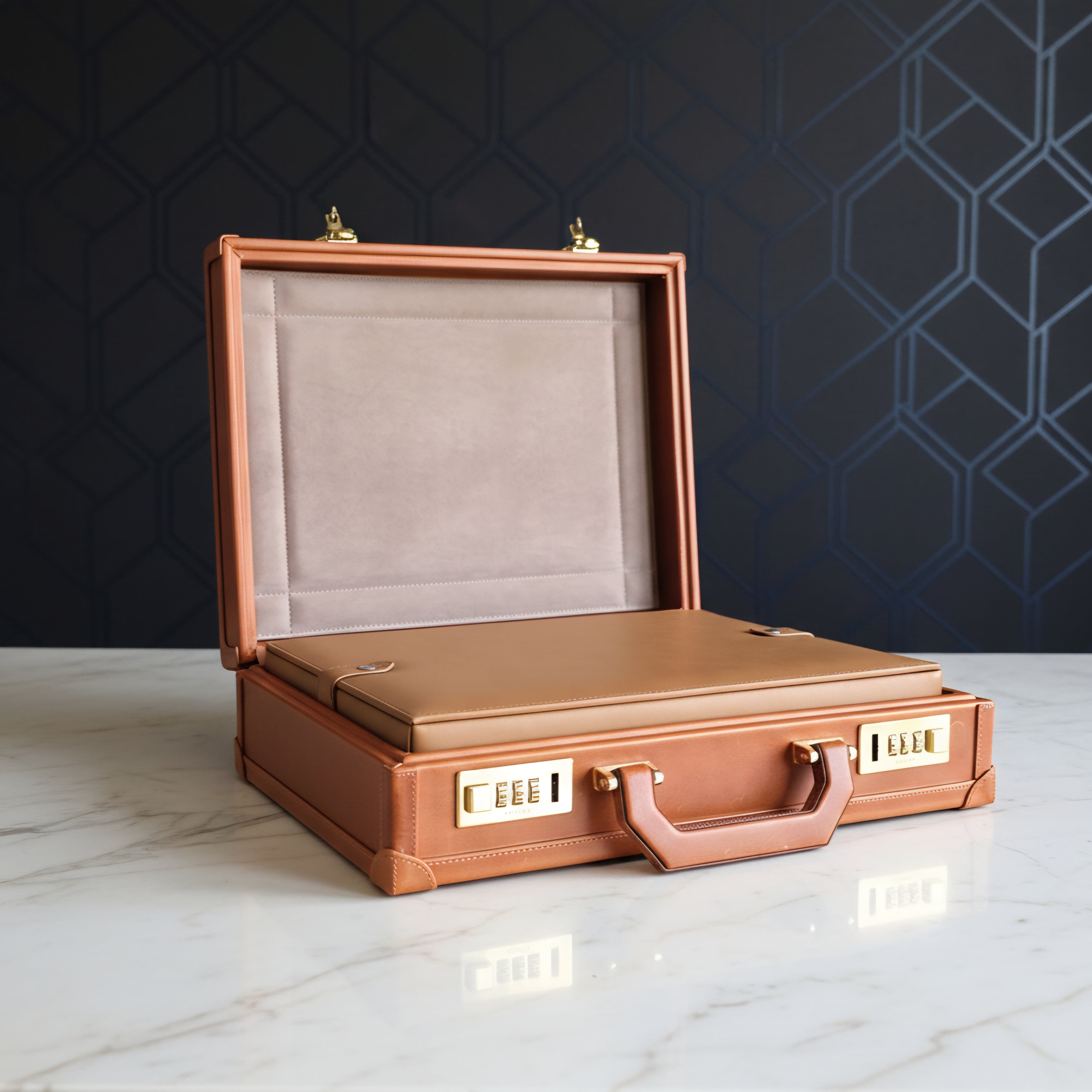 Bond Watch Case for 10  / Tan - Brown