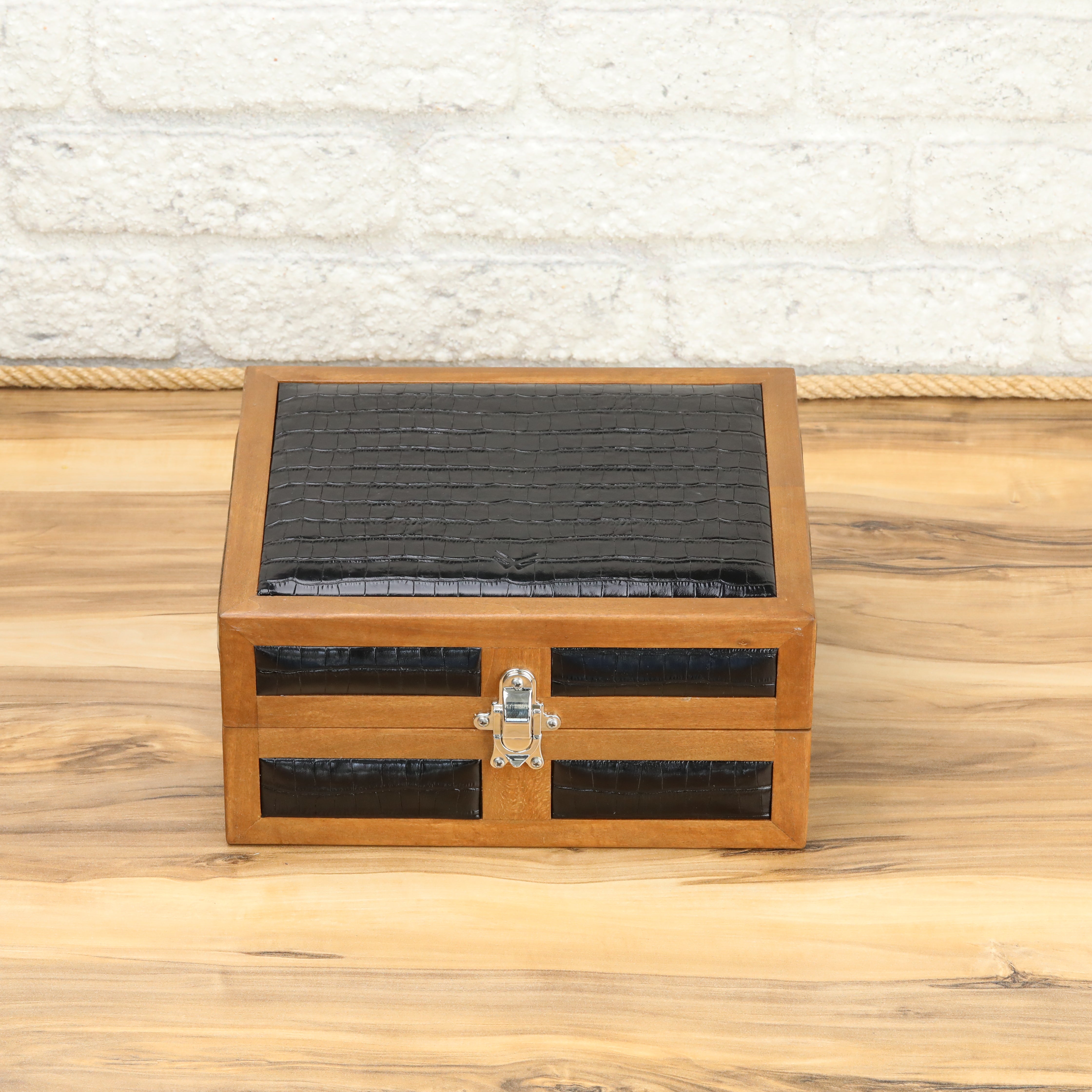 Heritage Wooden Watch Box for 6 / Black