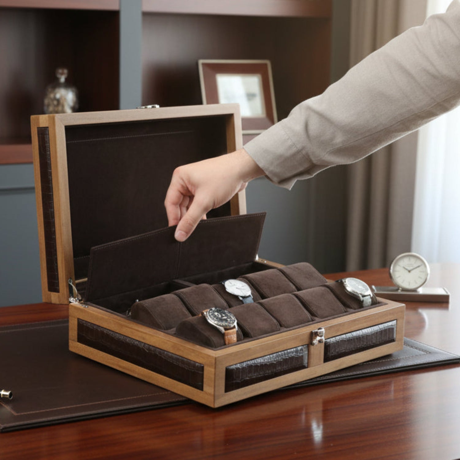 Heritage Wooden Watch Box for 10  / Brown
