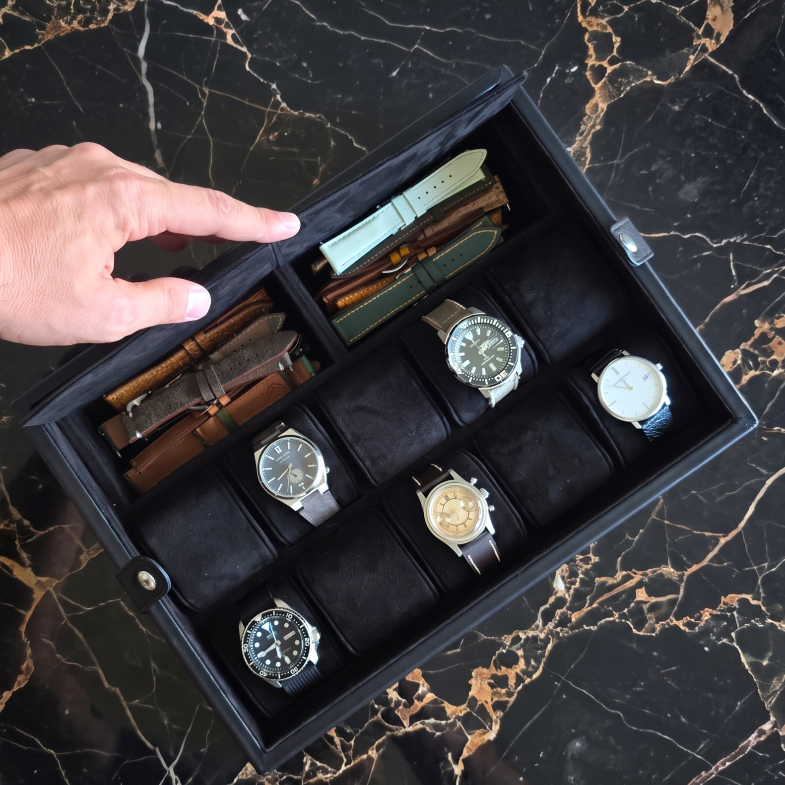 Bond Watch Case for 10  / Black