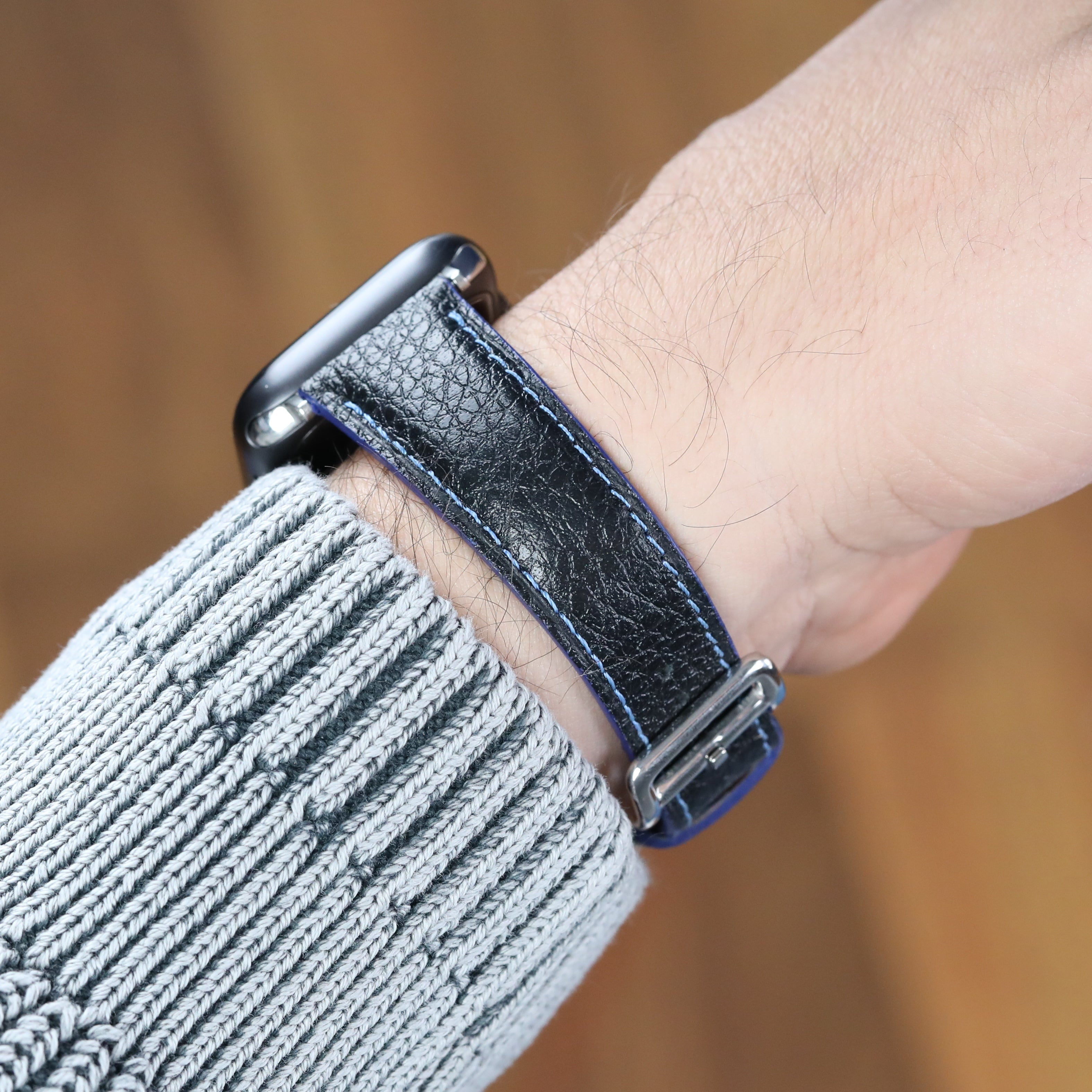 Apple Watch Compatible Leather Strap - Black / Blue