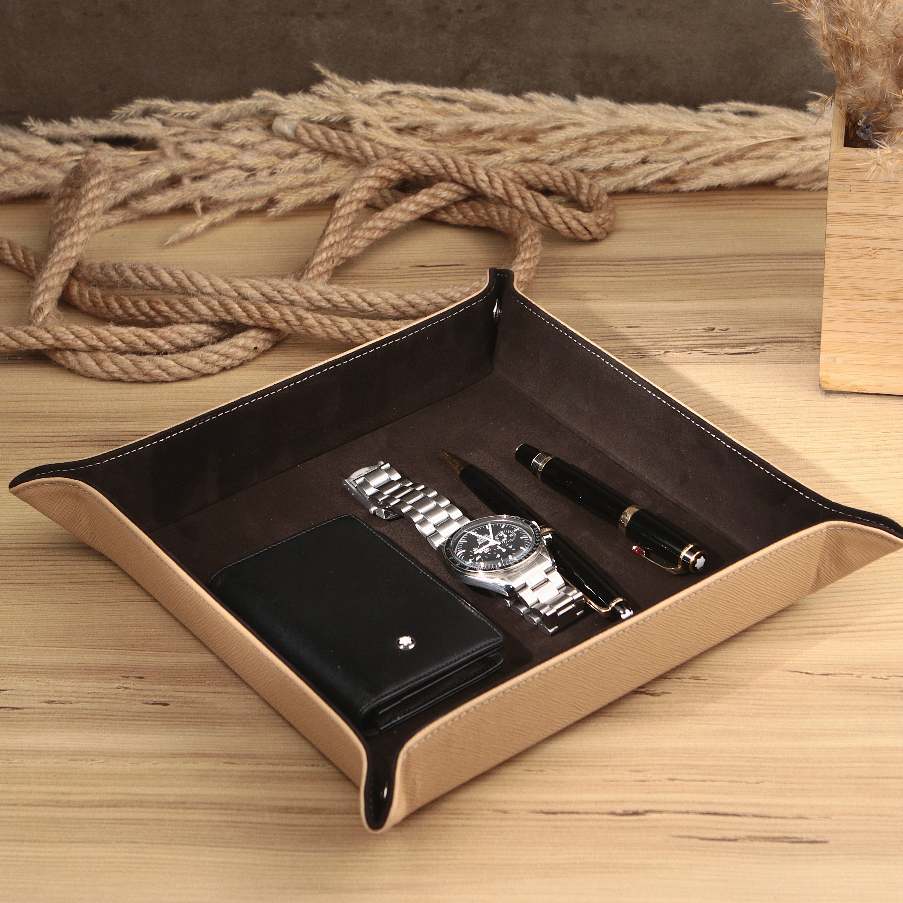 Octavia Leather Vallet Organizer - Beige - Brown