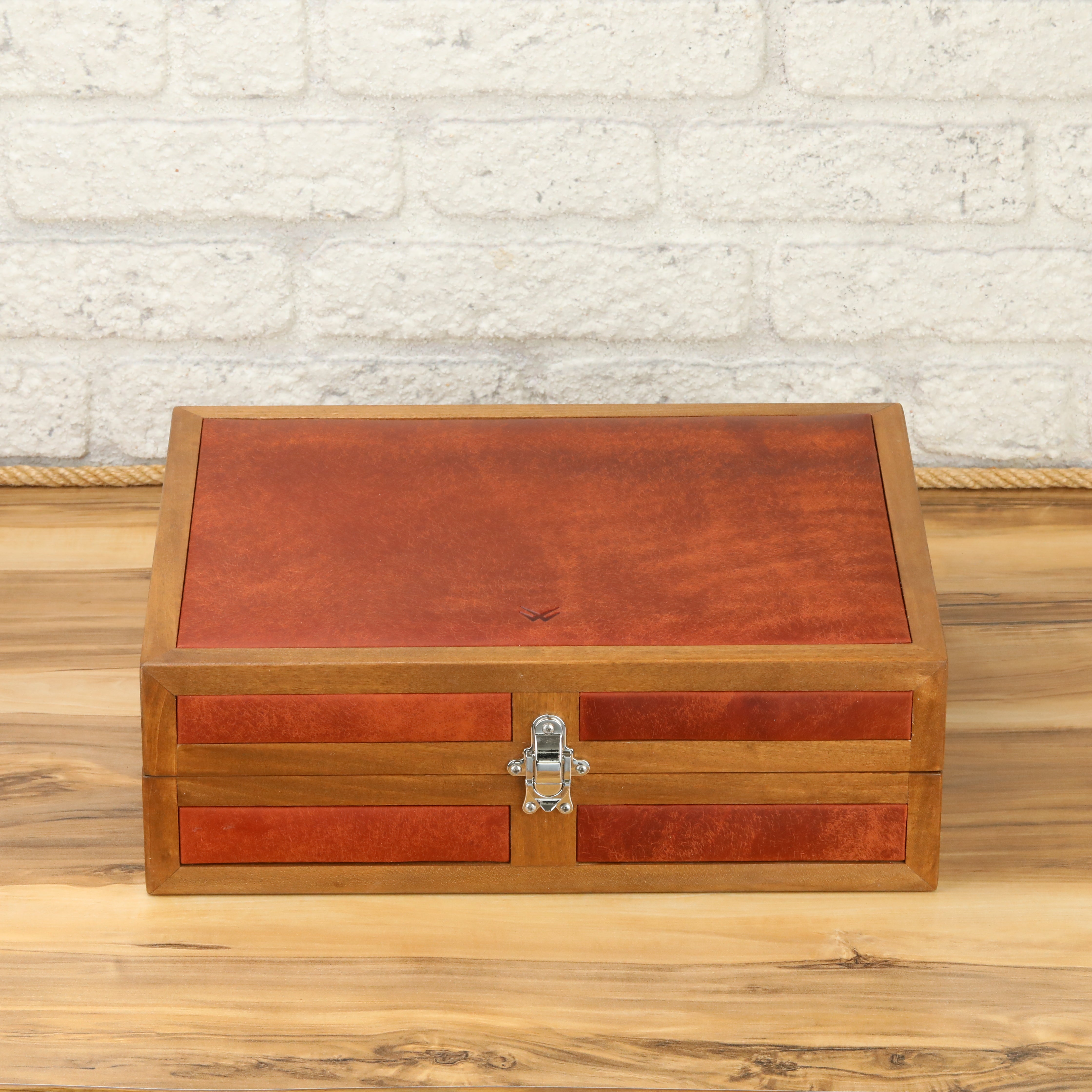 Heritage Wooden Watch Box for 15 / Tan