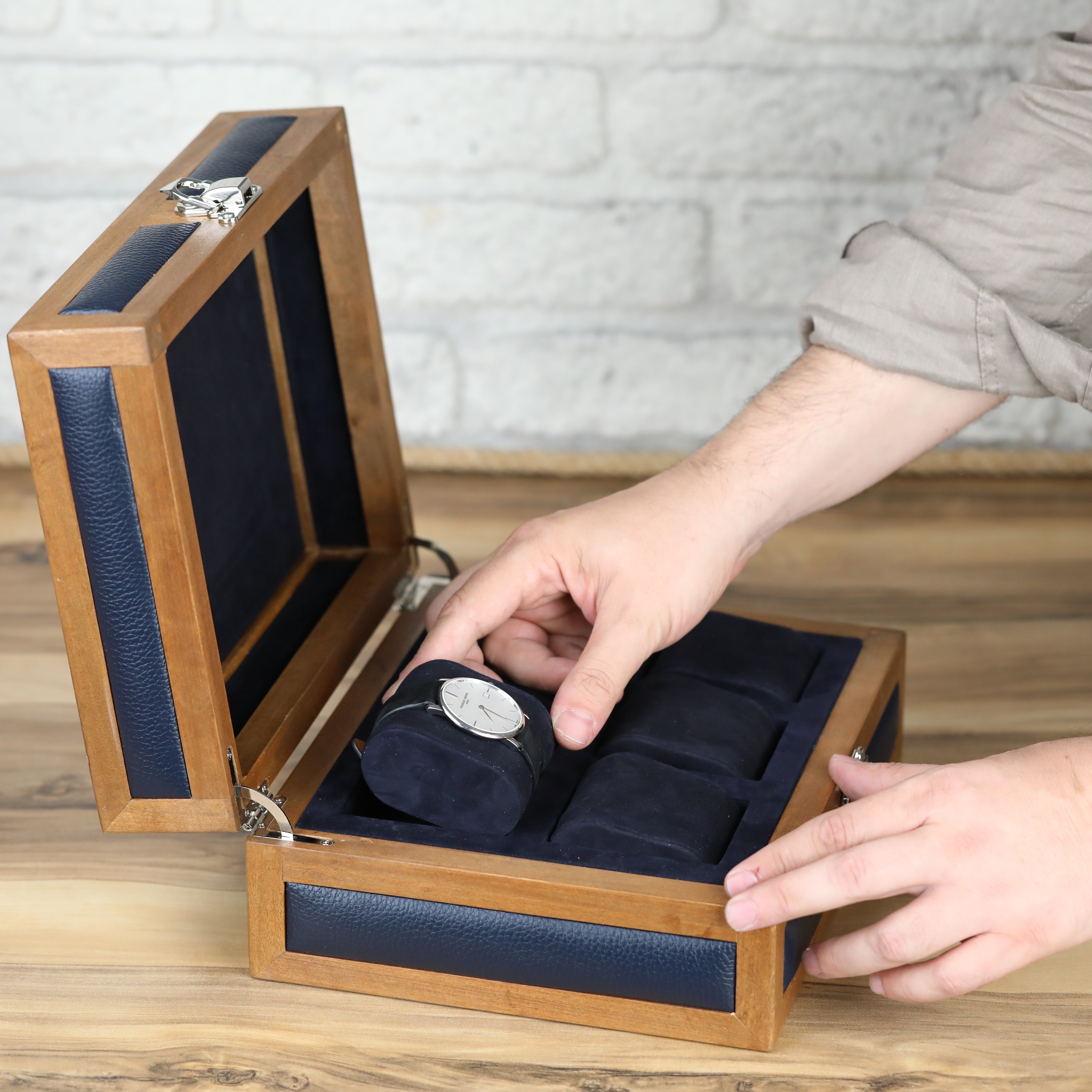 Heritage Wooden Watch Box for 6 / D. Blue