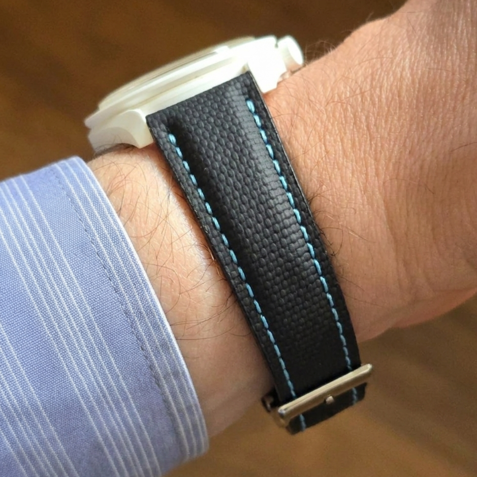 Sailcloth FKM Rubber Strap with Deployment Clasp - Black / Blue