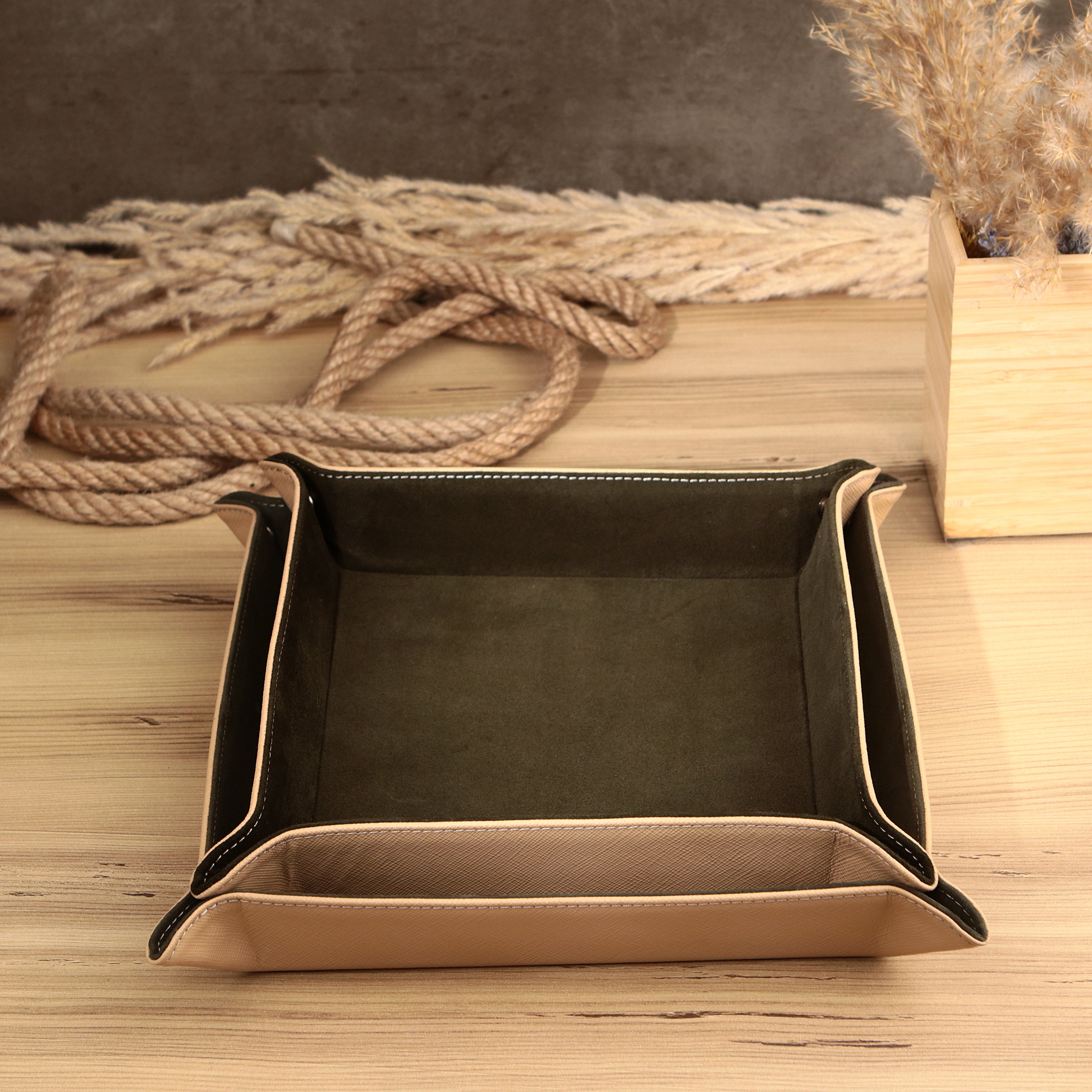 Octavia Leather Vallet Organizer - Green